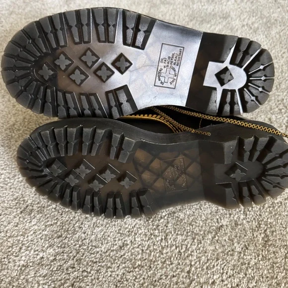 Dr Martens 1460 Pascal Yellow Stitch Black Leather Boots Mens Sz 8/Women's 9 - Picture 3 of 7